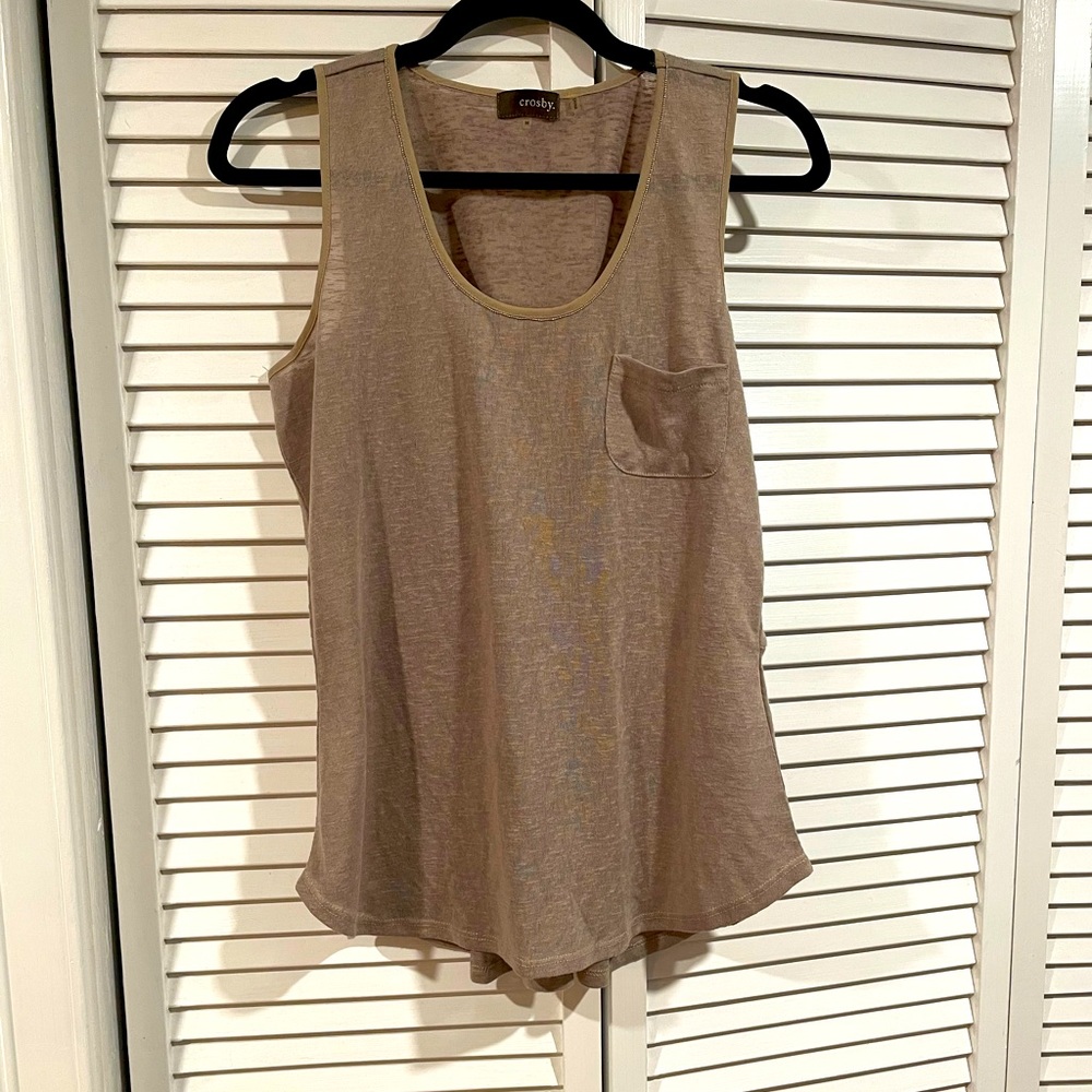 Crosby tan tank size M